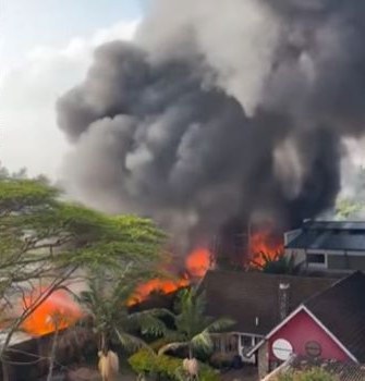 Photo: Toi market fire burning